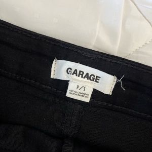 Cute black skirt for summer time fun!